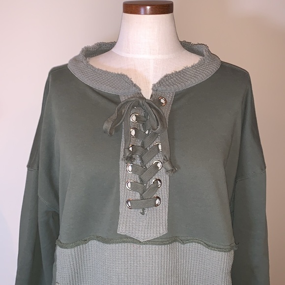 BKE Buckle Waffle Knit Lace Up Thermal Pullover, Olive Army Green, Women’s Large - Picture 5 of 16